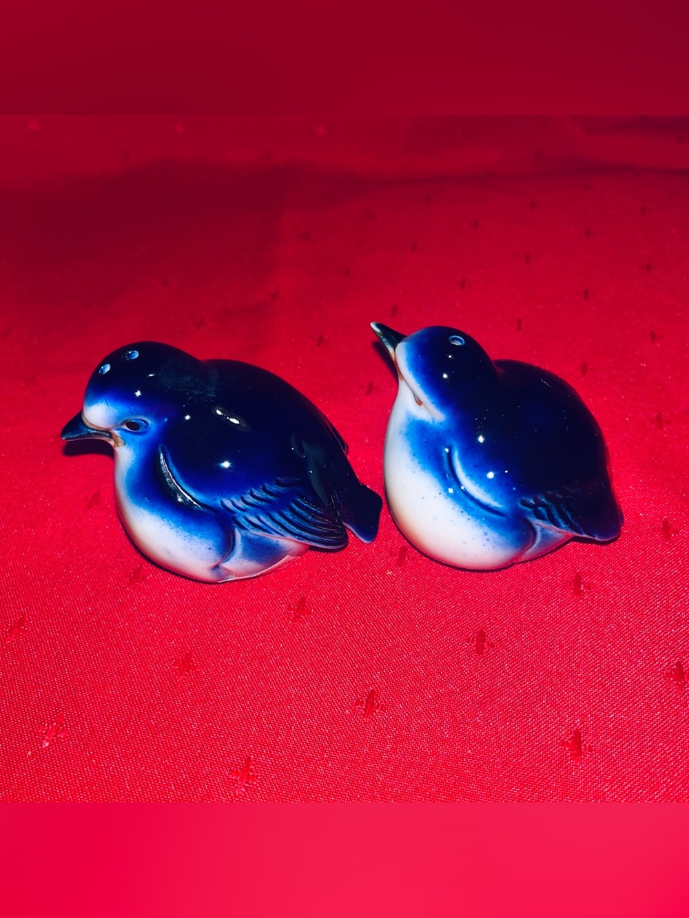 Vintage Henriksen Blue Ceramic Bird Salt and Pepper Set